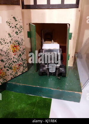 Dolls house: 1930 conference-bridge Mock in stile Tudor (The Gables) Foto Stock