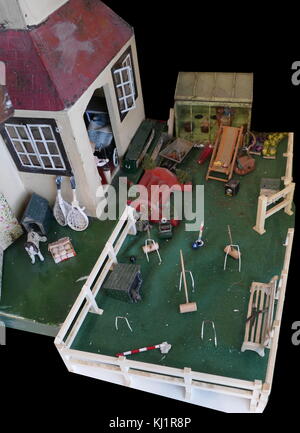 Dolls house: 1930 conference-bridge Mock in stile Tudor (The Gables) Foto Stock