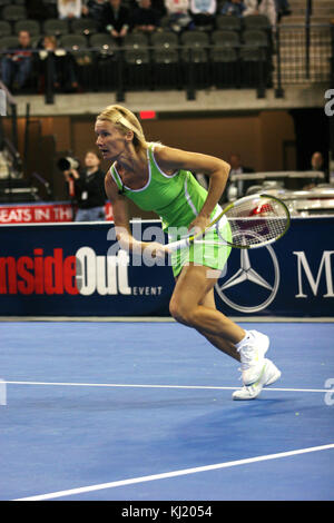 JANA NOVOTNA È SCOMPARSO*** Jana Novotna si mette in competizione in una mostra di tennis nel CLASSICO MERCEDES-BENZ presso il Sears Center di Hoffman Estates, il 12 febbraio 2007. Foto Di Credito: ©Rob Grabowski / Mediapunch Foto Stock