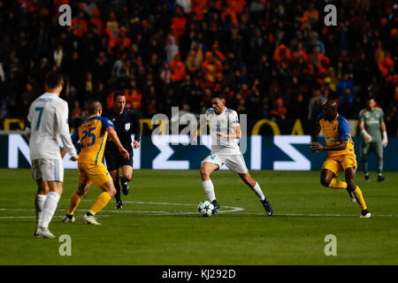 Dani Ceballos (24) del Real Madrid in player. UCL Champions League tra Bologna vs Real Madrid al GSP stadium di Nicosia, Cipro, Novembre 21, 2017 . Credito: Gtres Información más Comuniación on line, S.L./Alamy Live News Foto Stock