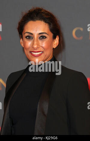 Londra, Regno Unito. Xxi Nov, 2017. Saira Khan, la Corona - Stagione 2 Premiere Mondiale, Leicester Square, Londra, Regno Unito. Xxi Nov, 2017. Foto di Richard Goldschmidt Credito: ricca di oro/Alamy Live News Foto Stock