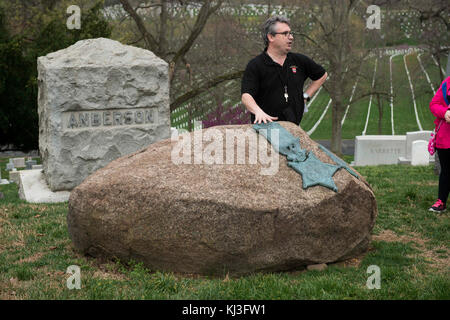 Medal of Honor Tour in Al Cimitero Nazionale di Arlington (26030185381) Foto Stock