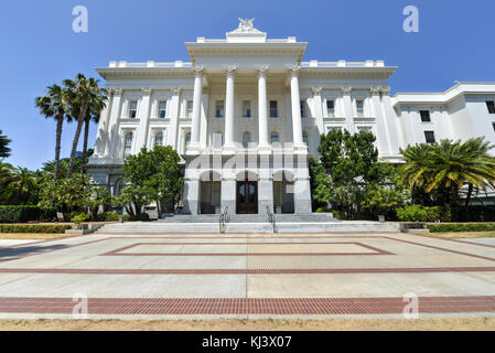 Sacramento capitol building in California. L'edificio serve sia come un museo e lo stato di lavoro di sede del governo. Foto Stock