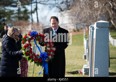 La NASA Giorno del Ricordo nella Al Cimitero Nazionale di Arlington (32511029131) Foto Stock