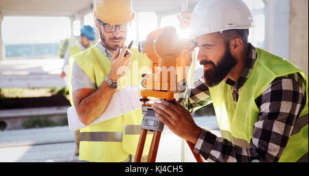 Architettura Ingegneria teamwork incontro al posto di lavoro Foto Stock