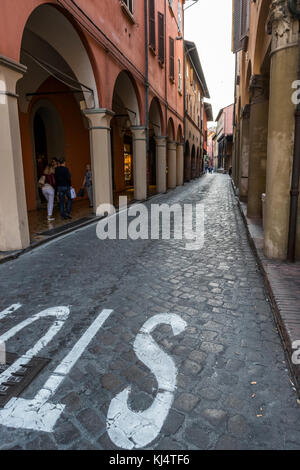 Meraviglie medievali di Bologna, Palazzo Grassi in Via Marsala. La città di Bologna vita, Italia. Foto Stock