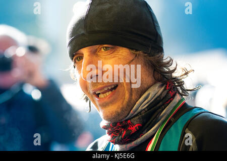 19 Novembre 2017 - Italia, Lombardia, Crema, mezza maratona, Giuseppe Cruciani giornalista Foto Stock