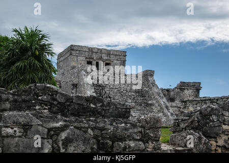 El Castillo piramide le rovine di Tulum Foto Stock