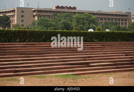 Ferrovia Bhavan è la sede delle ferrovie indiane. Si trova a 1, Raisina Road, New Delhi, vicino il Sansad Bhavan (sede del Parlamento). Foto Stock