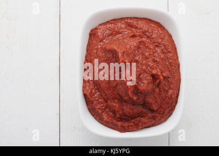 Harissa chili pastein piatto Foto Stock