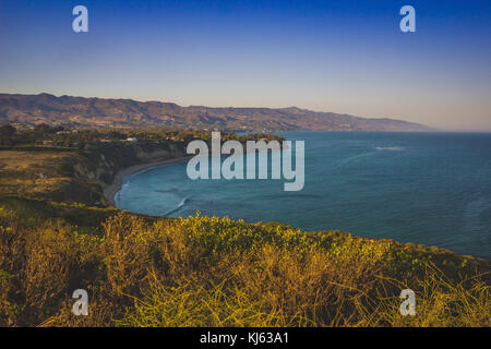 Bellissima vista di Dume Cove e Malibu costa da Point Dume, Malibu, California Foto Stock