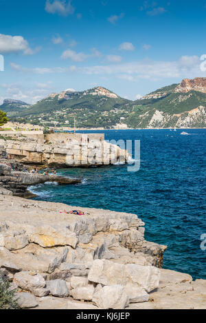 I turisti sul mare, Cassis, Francia, Europa. Foto Stock