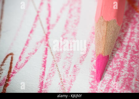 Close up macro shot di color pencil matita di pelo naselli Foto Stock