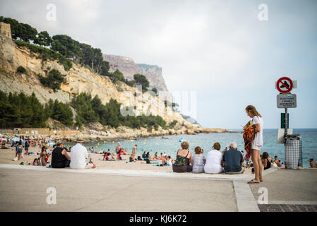 I turisti sul mare, Cassis, Francia, Europa. Foto Stock