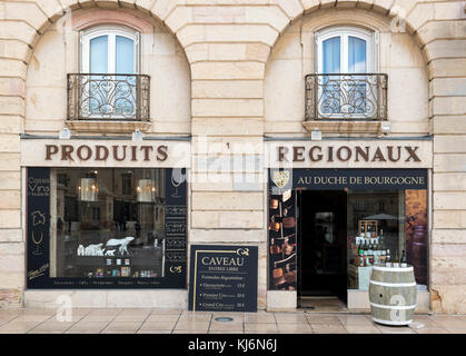 Negozio di vendita regionali di vino e altri prodotti regionali, Dijon, Cote-d'Or, Borgogna, Francia Foto Stock