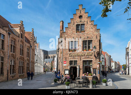 Gruuthuse Hof bar su Mariastraat nel centro della città di Bruges (Brugge), Belgio. Foto Stock