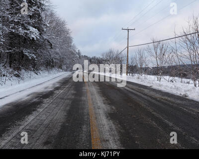 Quebec, Canada. Strada in inverno Foto Stock