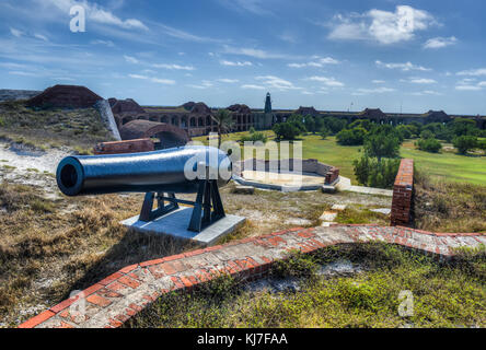 Il cannone a Fort Jefferson presso il parco nazionale di Dry Tortugas, Florida. Foto Stock