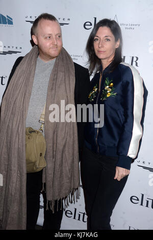 NEW YORK, NY - 19 DICEMBRE: James McCartney, Mary McCartney partecipa alla proiezione di "This Beautiful Fantastic" al SVA Theatre il 19 dicembre 2016 a New York. Persone: James McCartney, Mary McCartney Foto Stock