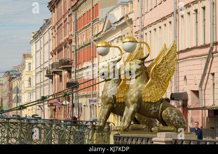 22.06.2016.russia.saint-petersburg.numerose sculture di leoni sono un punto di riferimento della città di San Pietroburgo.Essi sono molto molti articoli possono città,larg Foto Stock