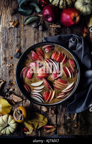 Autunno umore: la torta di mele nel processo decisionale Foto Stock