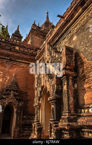 Il Tempio di Htilominlo, Old Bagan, Myanmar Foto Stock