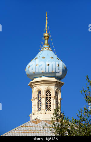 ONION-Top Dome o ONION Dome della Chiesa Ortodossa Russa, Cannes, Costa Azzurra, Francia Foto Stock