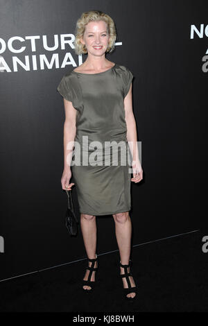 NEW YORK, NY - NOVEMBRE 17: Gretchen mol partecipa alla prima 'Nocturnal Animals' di New York al Teatro di Parigi il 17 Novembre 2016 a New York City. Persone: Gretchen mol Foto Stock
