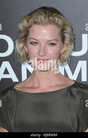 NEW YORK, NY - NOVEMBRE 17: Gretchen mol partecipa alla prima 'Nocturnal Animals' di New York al Teatro di Parigi il 17 Novembre 2016 a New York City. Persone: Gretchen mol Foto Stock