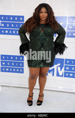 NEW YORK, NY - AGOSTO 28: Lizzo partecipa al MTV Video Music Awards 2016 al Madison Square Garden il 28 agosto 2016 a New York City. Persone: Lizzo Foto Stock