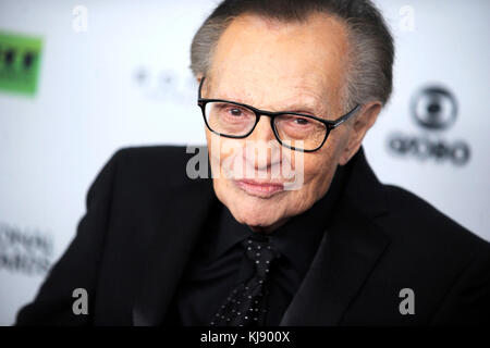 Larry King assiste la 45th International Emmy awards 2017 all'Hilton hotel il 20 novembre 2017 in New York City. Foto Stock