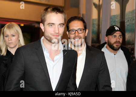 Atene, Grecia. 22 novembre 2017. L'attore britannico ROBERT PATTINSON partecipa alla prima del film "Good Time" ad Atene. Crediti: Aristidis Vafeiadakis/ZUMA Wire/Alamy Live News Foto Stock