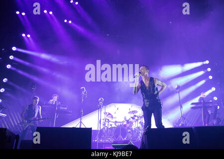 Londra, Regno Unito. 22 Novembre, 2017. Andy Fletcher Martin Gore e Dave Gahan dei Depeche Mode esegue all'O2 Arena di Londra, Inghilterra. Credito: Jason Richardson/Alamy Live News Foto Stock