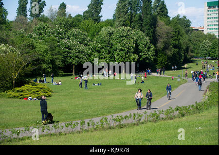 Parco Nord Milano è un metropolita parco suburbano situato nella periferia nord di Milano. Classificato come regionale, si estende tra la città di Milano, Bresso, Cusano Milanino, Cormano, Cinisello Balsamo e Sesto San Giovanni. Foto Stock