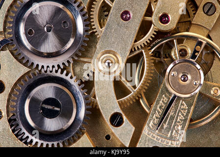 Macro di ingranaggi di antico orologio da tasca Foto Stock