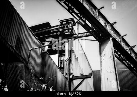 Una fabbrica abbandonata in italia Foto Stock