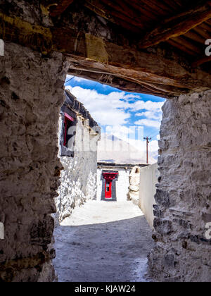 Monastero Buddista porte in Ladakh India Foto Stock