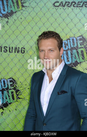 NEW YORK, NY - 01 AGOSTO: Jai Courtney partecipa alla prima mondiale della 'Suicide Squad' al Beacon Theatre il 1 agosto 2016 a New York City. Persone: Jai Courtney Foto Stock