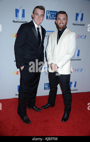 NEW YORK, NY - SETTEMBRE 27: Ty Dillon, Austin Dillon partecipa al Gala d'onore 2016 della NASCAR Foundation al Marriot Marquis il 27 settembre 2016 a New York Foto Stock