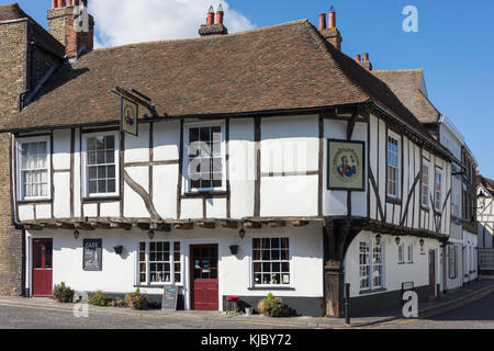 Xv secolo l'Ammiraglio Owen Pub, High Street, Sandwich, Kent, England, Regno Unito Foto Stock