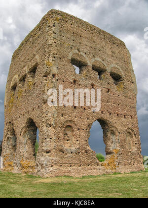 Il vecchio tempio romano del tempio di Giano in Autun, Francia.i Romani la chiamarono questa città augustodunum come fu costruito durante il regno di Augusto Foto Stock