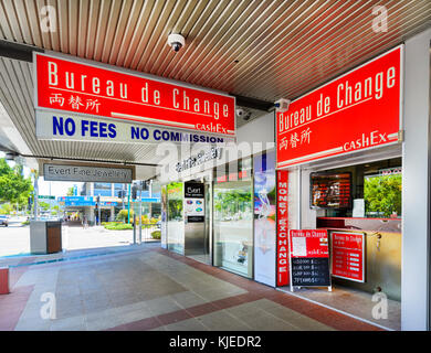 Bureau de Change con segni in cinese, Cairns, estremo Nord Queensland, FNQ, QLD, Australia Foto Stock