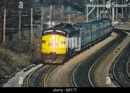 Undici scatti del canadese treni passeggeri in Toronto, marzo 1981, da Roger Puta (33895018761) Foto Stock