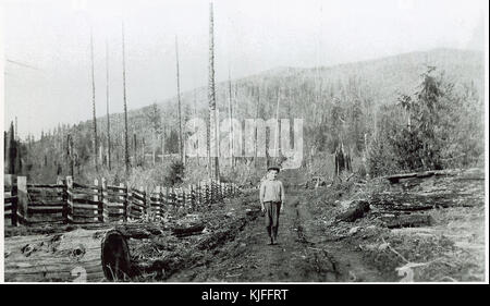 Gene Voight permanente sulla strada Haley Ryder Lago Chiliwack 1918 Foto Stock
