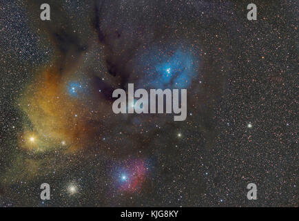 La Namibia, Regione Khomas, vicino Uhlenhorst, Astrophoto della regione attorno a Rho Ophiuchi Nebula (IC 4604) con un telescopio Foto Stock