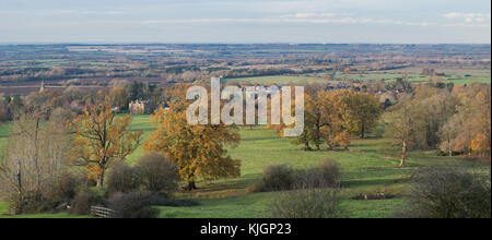 Radway Grange da Edgehill in autunno. Radway / Edgehill. Warwickshire, Inghilterra. Vista panoramica Foto Stock