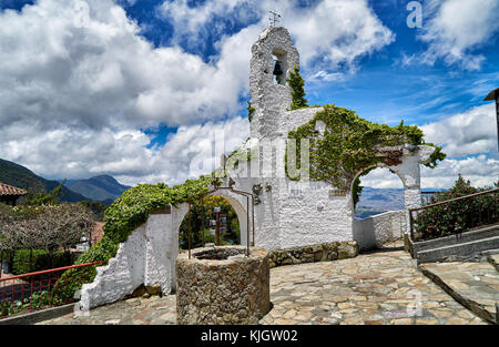 Piccola cappella sul Cerro de Monserrate, Bogotà, Colombia, Sud America Foto Stock