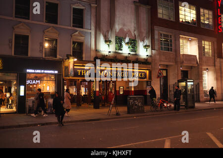 Il Montagu Pike pub sulla carbonizzazione Cross Road, Londra, Inghilterra Foto Stock