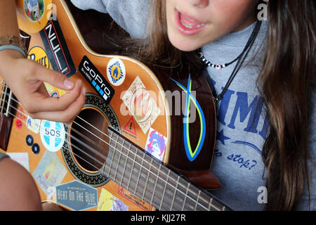 Taize comunità ecumenica. Il canto. La Francia. Foto Stock