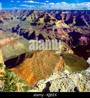 La vista attraverso la spettacolare Grand Canyon in Arizona Stati Uniti d'America. Foto Stock